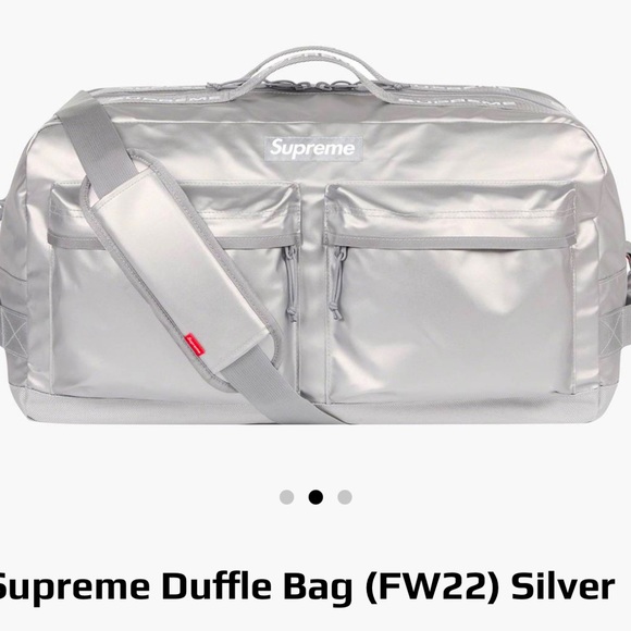 COPY - Supreme Duffle Bag (FW22) Silver - Picture 4 of 4